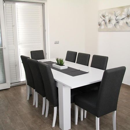 Apartman Ivana Biograd Na Moru Exterior photo