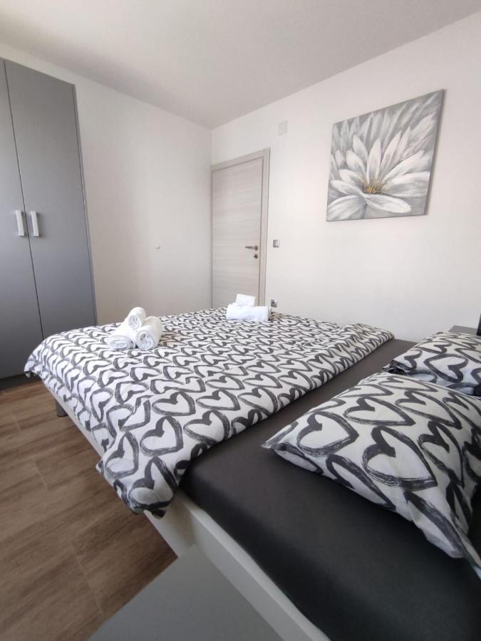 Apartman Ivana Biograd Na Moru Exterior photo