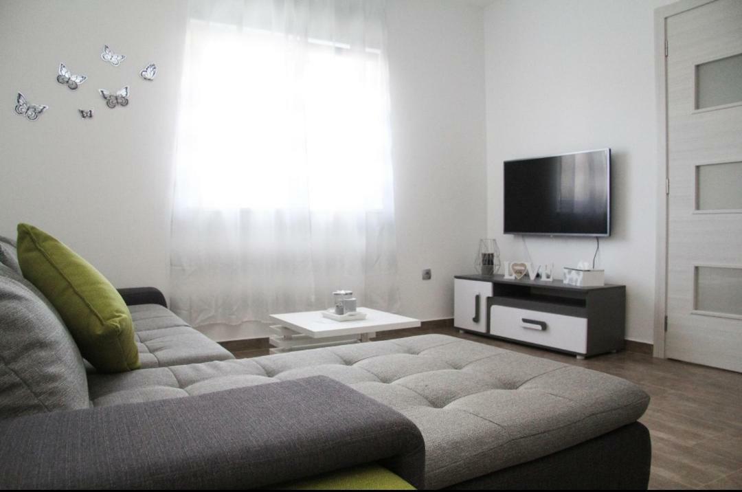 Apartman Ivana Biograd Na Moru Exterior photo